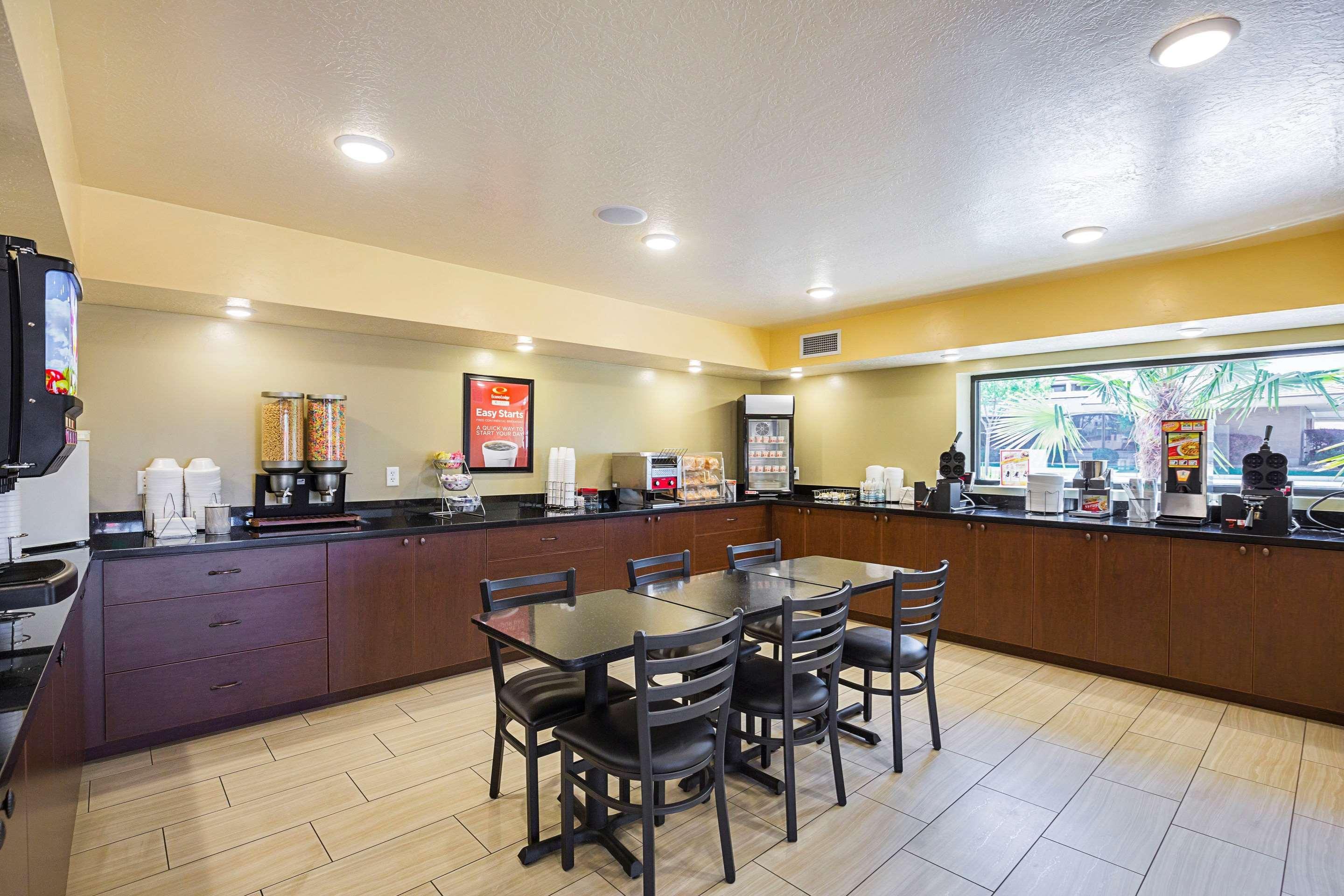 Econo Lodge Hurricane Zion Park Area Exterior photo