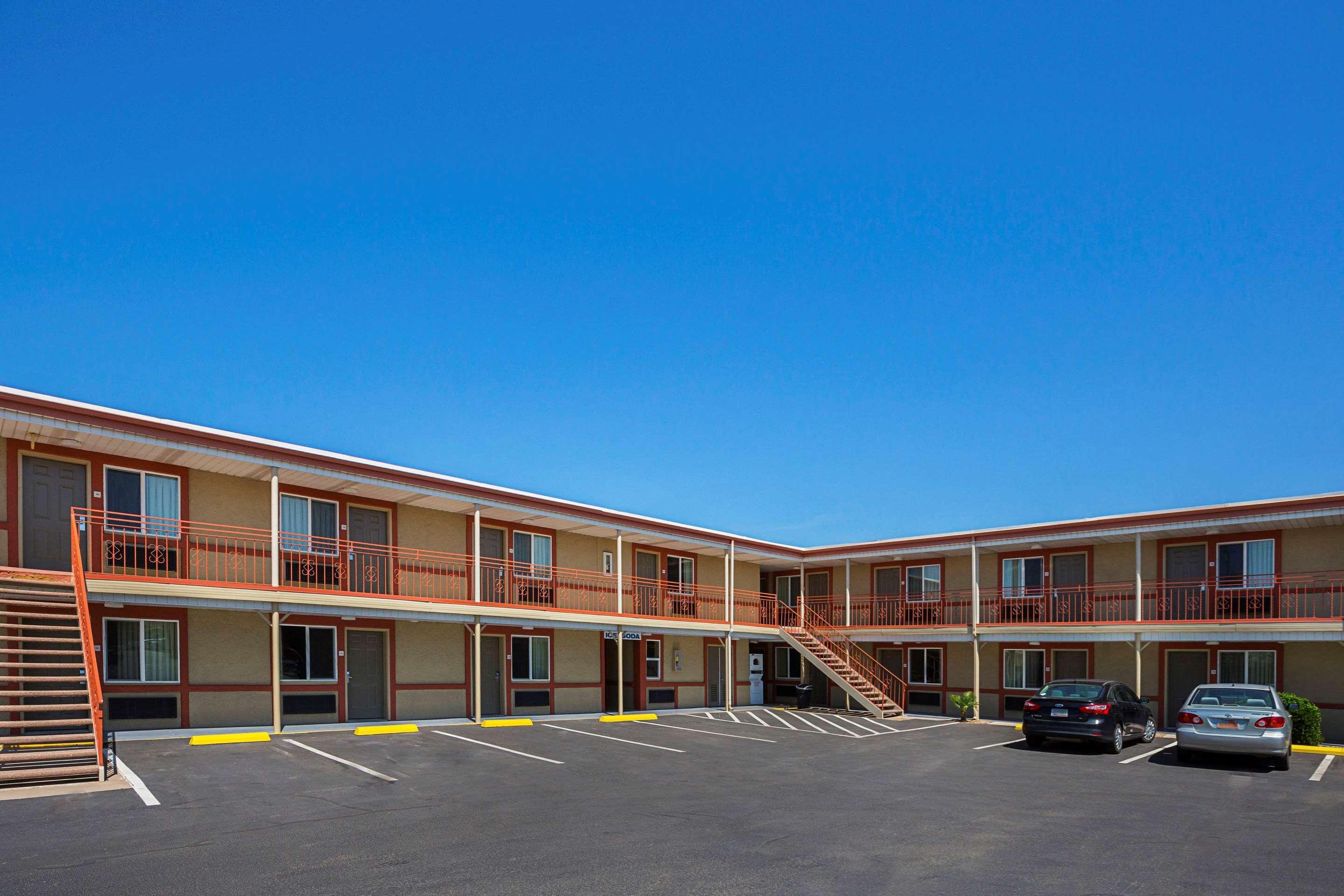 Econo Lodge Hurricane Zion Park Area Exterior photo